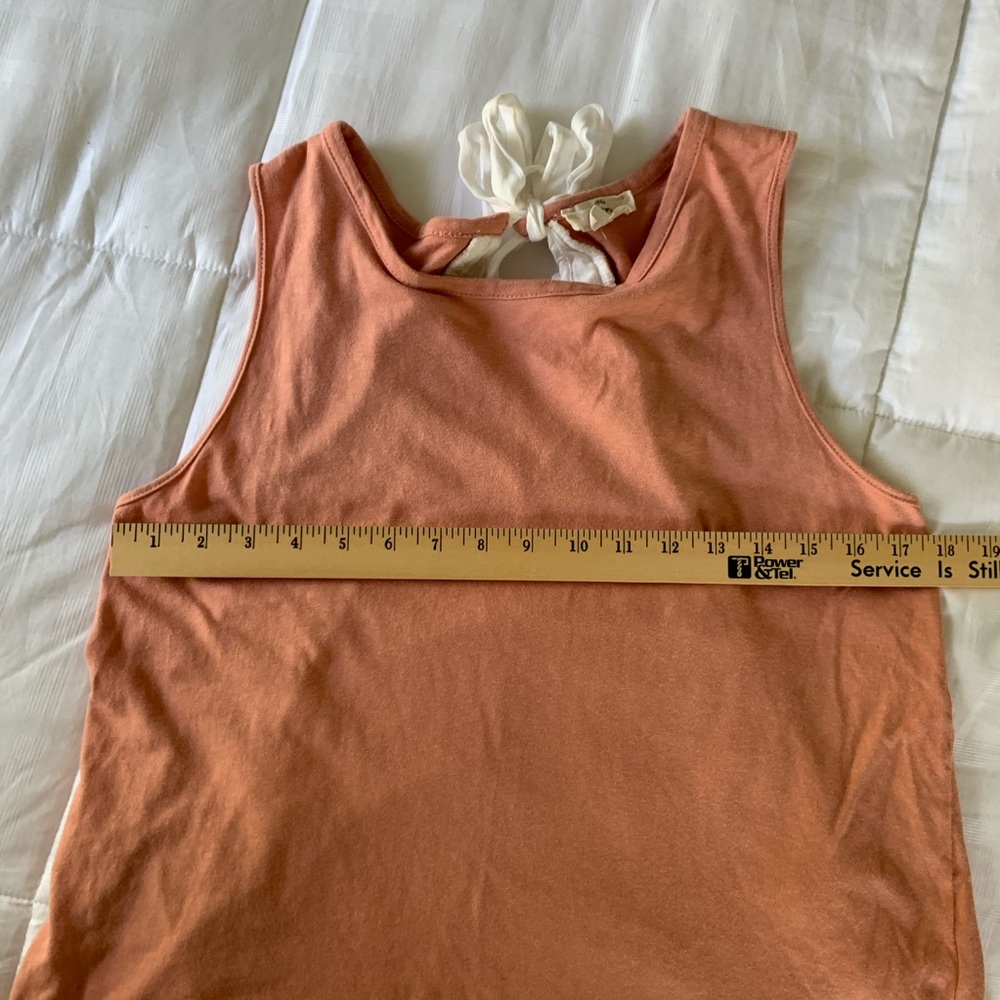 SOLD✨3/$8✨Entro Pink and White Ruffle Tank Top - Picture 7 of 7